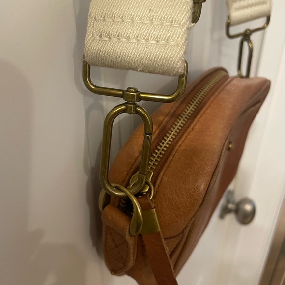 Madewell Brown Leather Crossbody Bag with Cream Strap - Picture 5 of 9